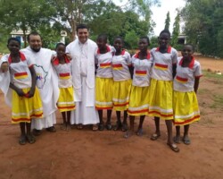 Missionary-youth-with-missionary-Priests-at-Lango-Baya-Mission-Malindi.-Kenya