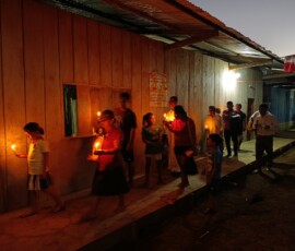 2025 Peru - Preparing Christmas praying the Posadas